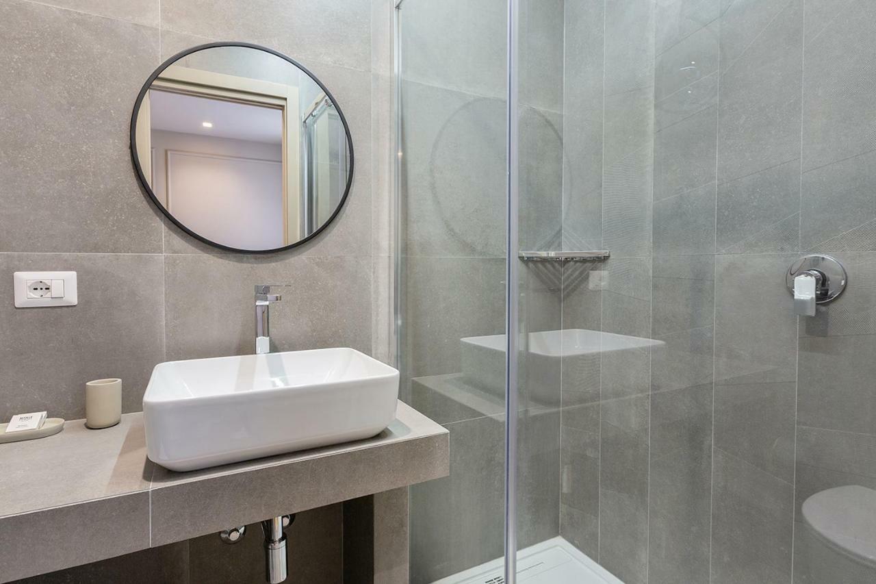 The Mendeli Suite Rome Bagian luar foto
