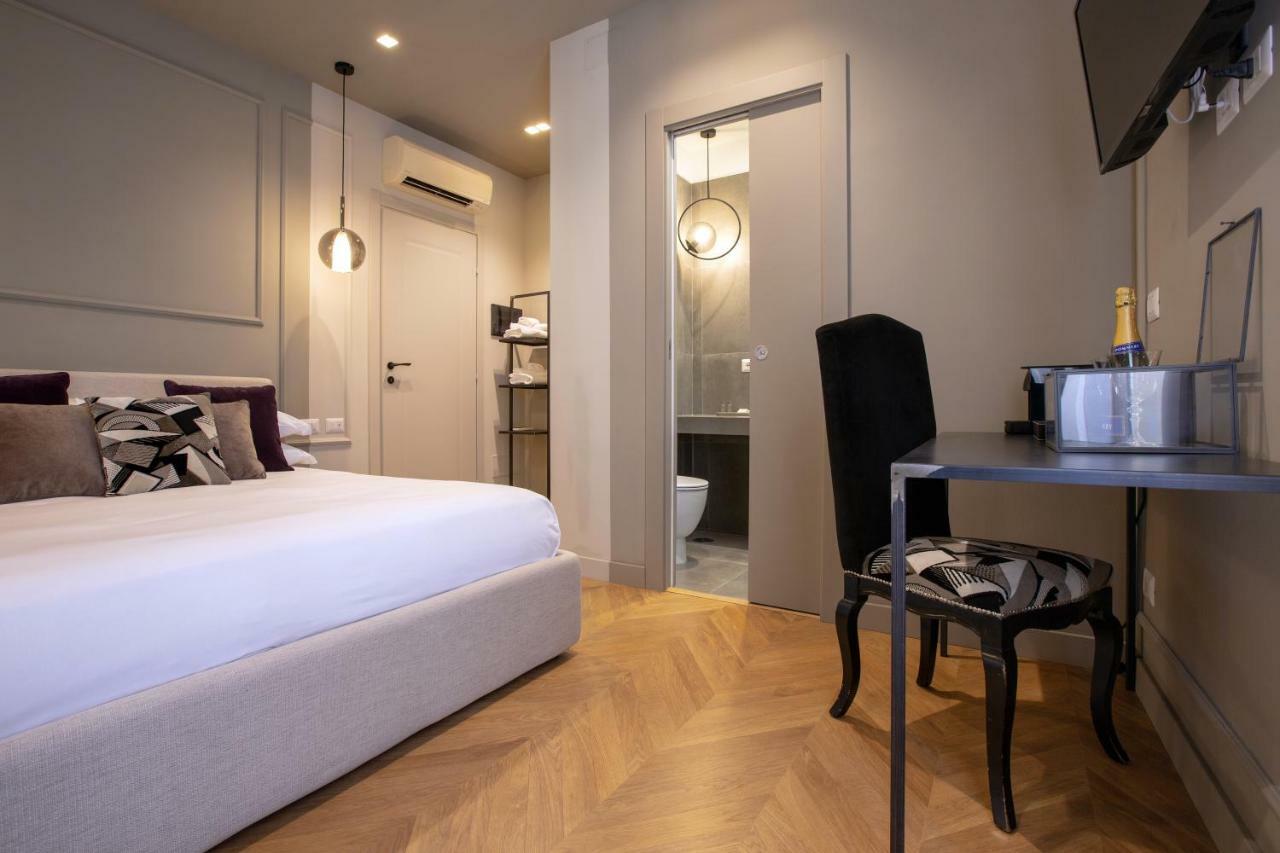 The Mendeli Suite Rome Bagian luar foto